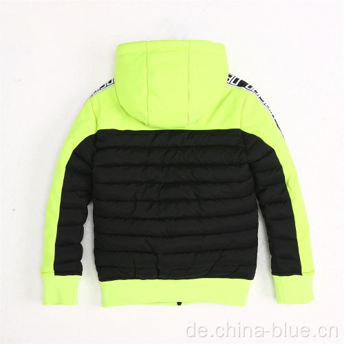 Jungen strickte Quilting Polsterjacke